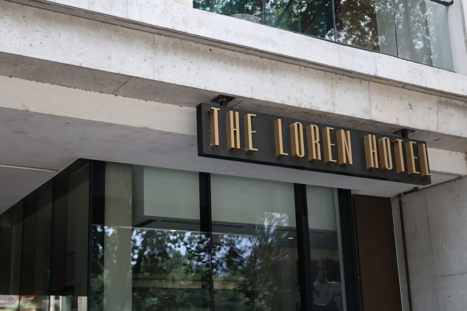 The Loren Hotel & Cafe
